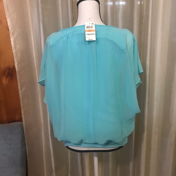 {JM Collection}NWT• Flutter Sleeve Blouse - Picture 3 of 5
